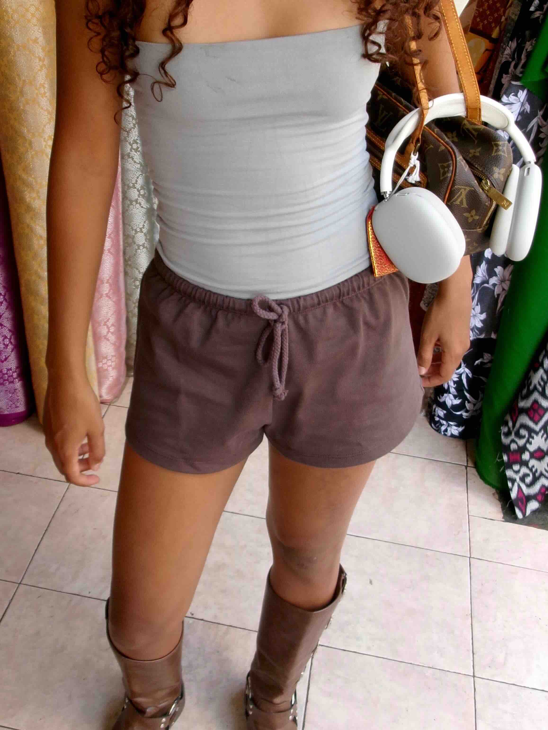 Goma Shorts